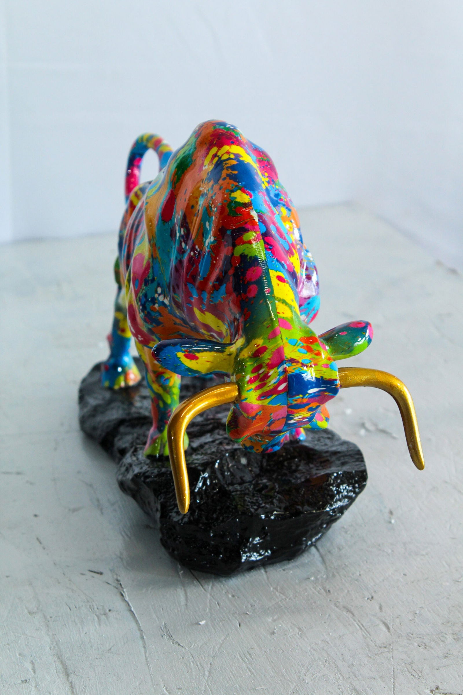 Resin Bull Statue – Colorful Indoor/Outdoor Charging Bull Sculpture, Vibrant Splatter Art Finish - 11
