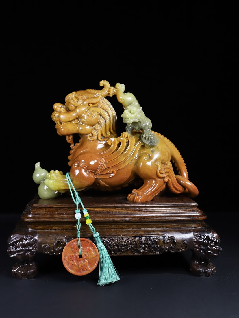 Shoushan Stone Hand-carved Lion Statue (1 of 11)