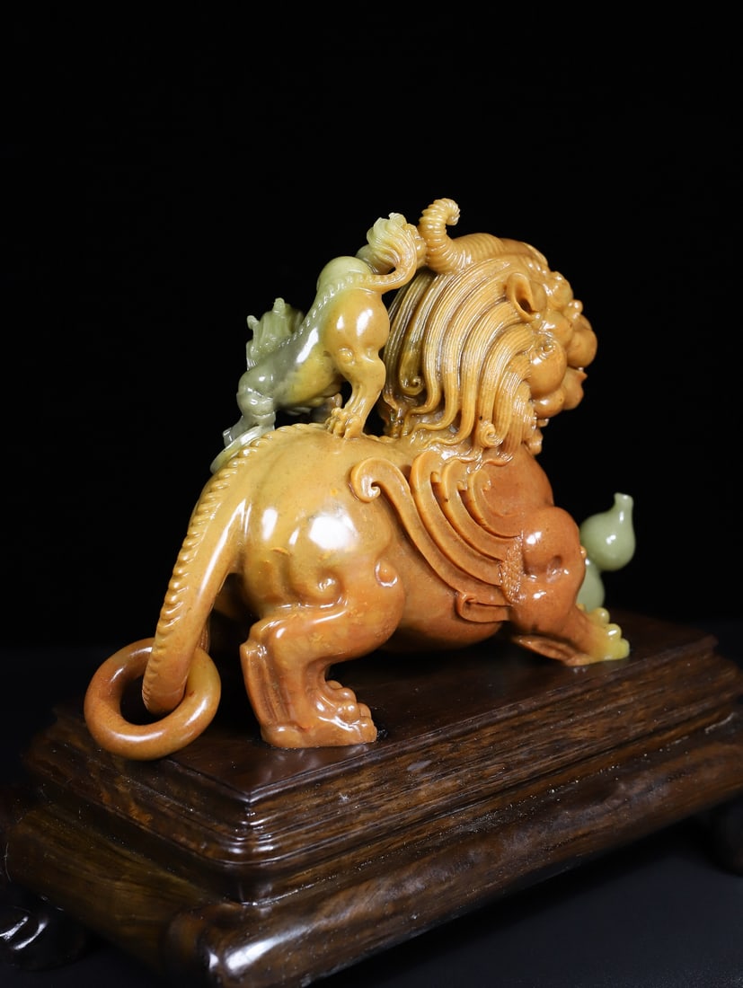 Shoushan Stone Hand-carved Lion Statue - 5