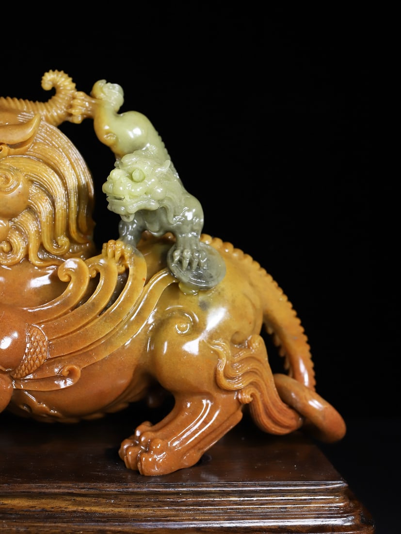 Shoushan Stone Hand-carved Lion Statue - 7