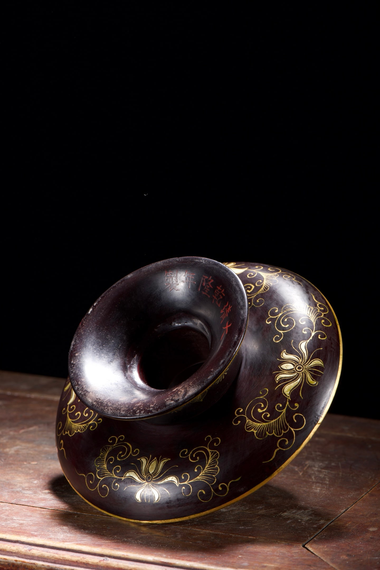 Gilt Gold Wooden-cored Lacquerware Cup Statue - 9