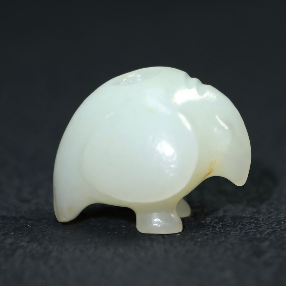 Hetian Jade Pendant - Eagle: Title: Hetian Jade Pendant - Eagle Origin: Chinese Date/Period: After2000 Materials: Hetian Jade Dimensions: 30x24x21(mm) 1.18x0.94x0.83(inches) Weight 0.04 lbs/17g Reserve: $189.00 Shipping: Domesti