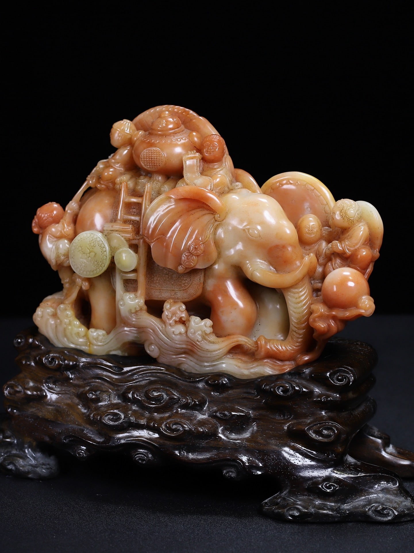 Natural Shoushan Stone Hand-carved Elephant & Kids Statue - 3