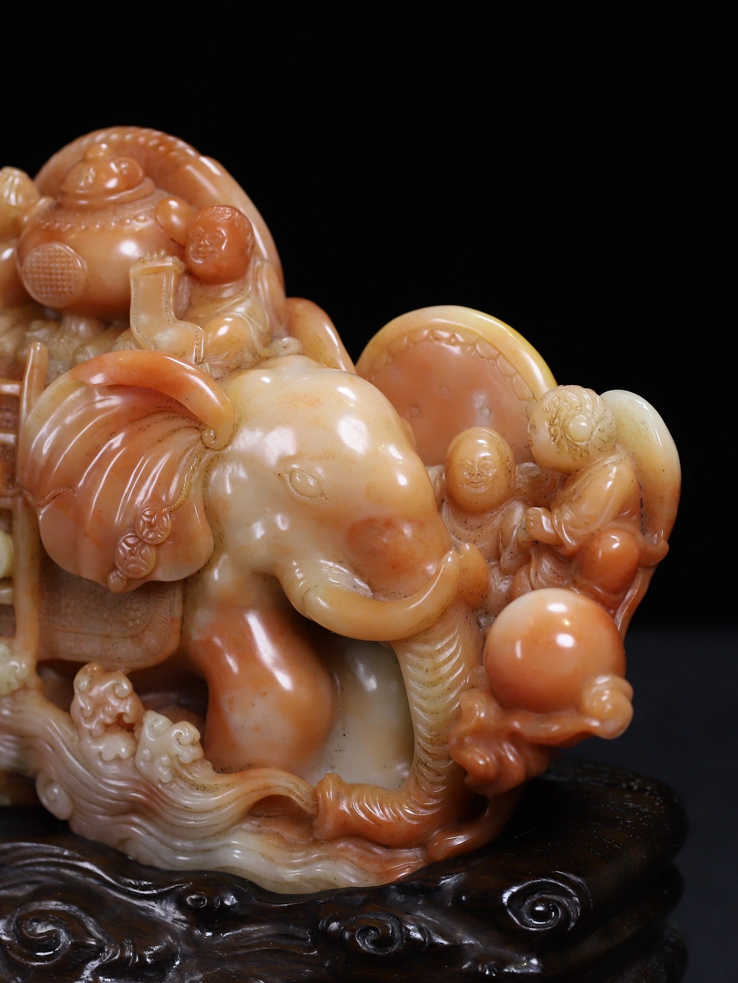 Natural Shoushan Stone Hand-carved Elephant & Kids Statue - 8