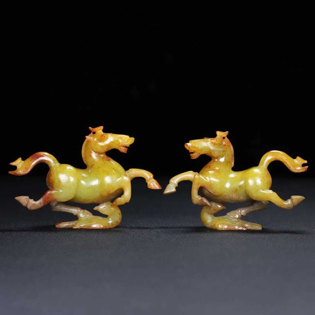 A Pair Hetian Jade Horse & Swallow Statue: Title: A Pair Hetian Jade Horse & Swallow Statue Origin: Chinese Date/Period: After1860 Materials: Hetian Jade Dimensions: 120x80x30(mm) 4.72x3.15x1.18(inches) Weight 0.80 lbs/364.5g Reserve: