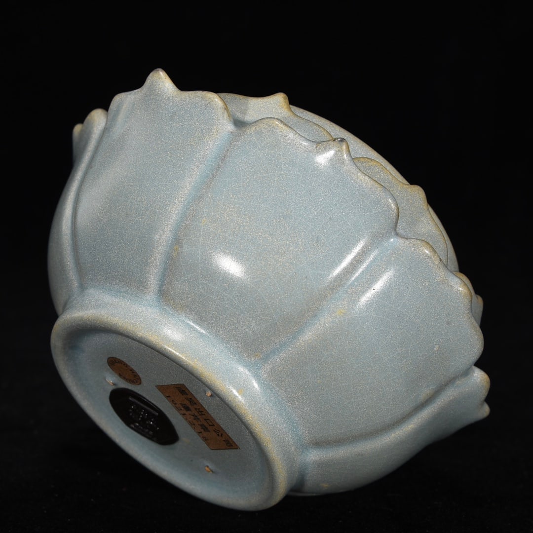 Ru Kiln Sky Blue Glaze Porcelain Incense Burner - 8