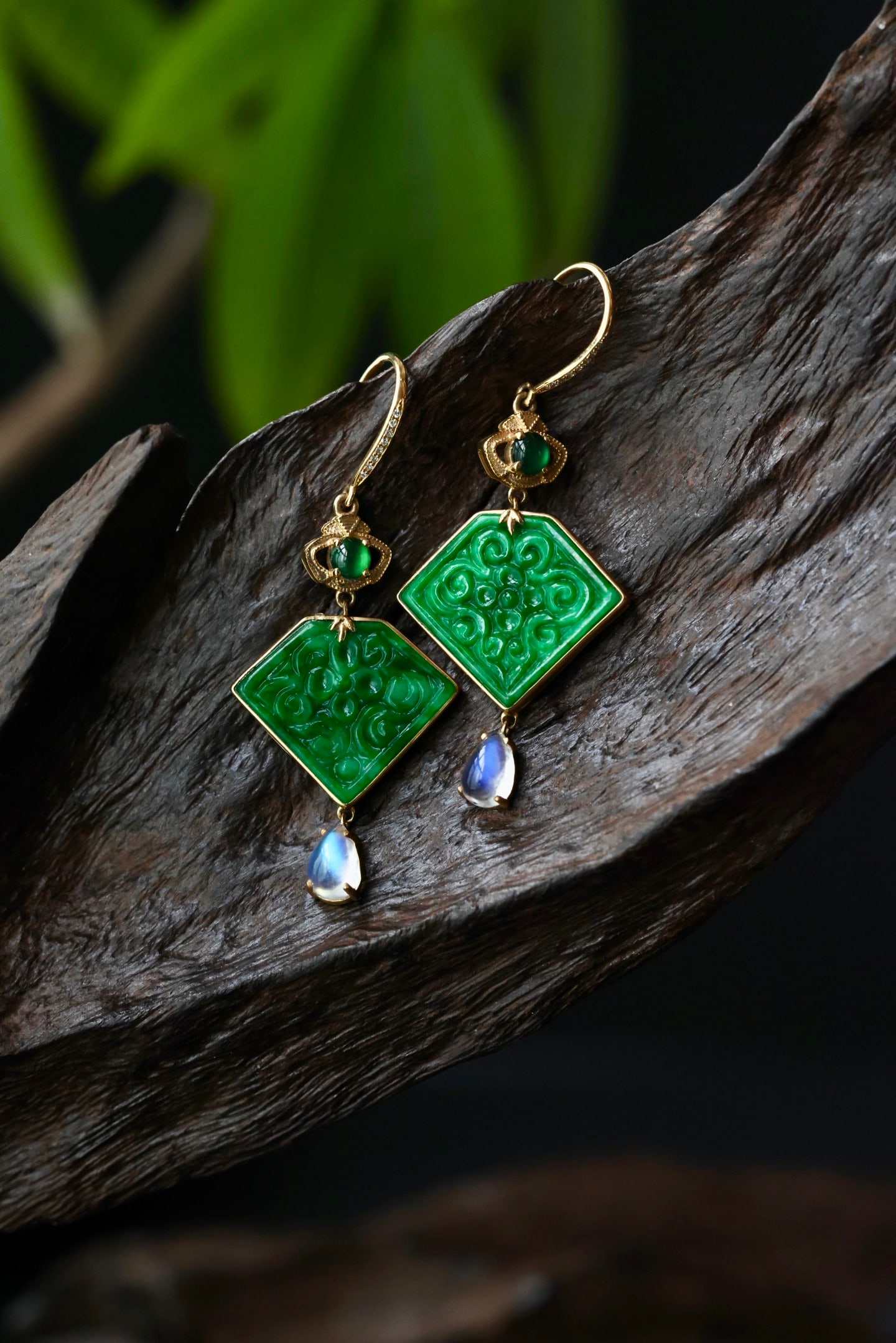 A Pair 18k Gold Inlay Green Hetian Jade Earrings - 7