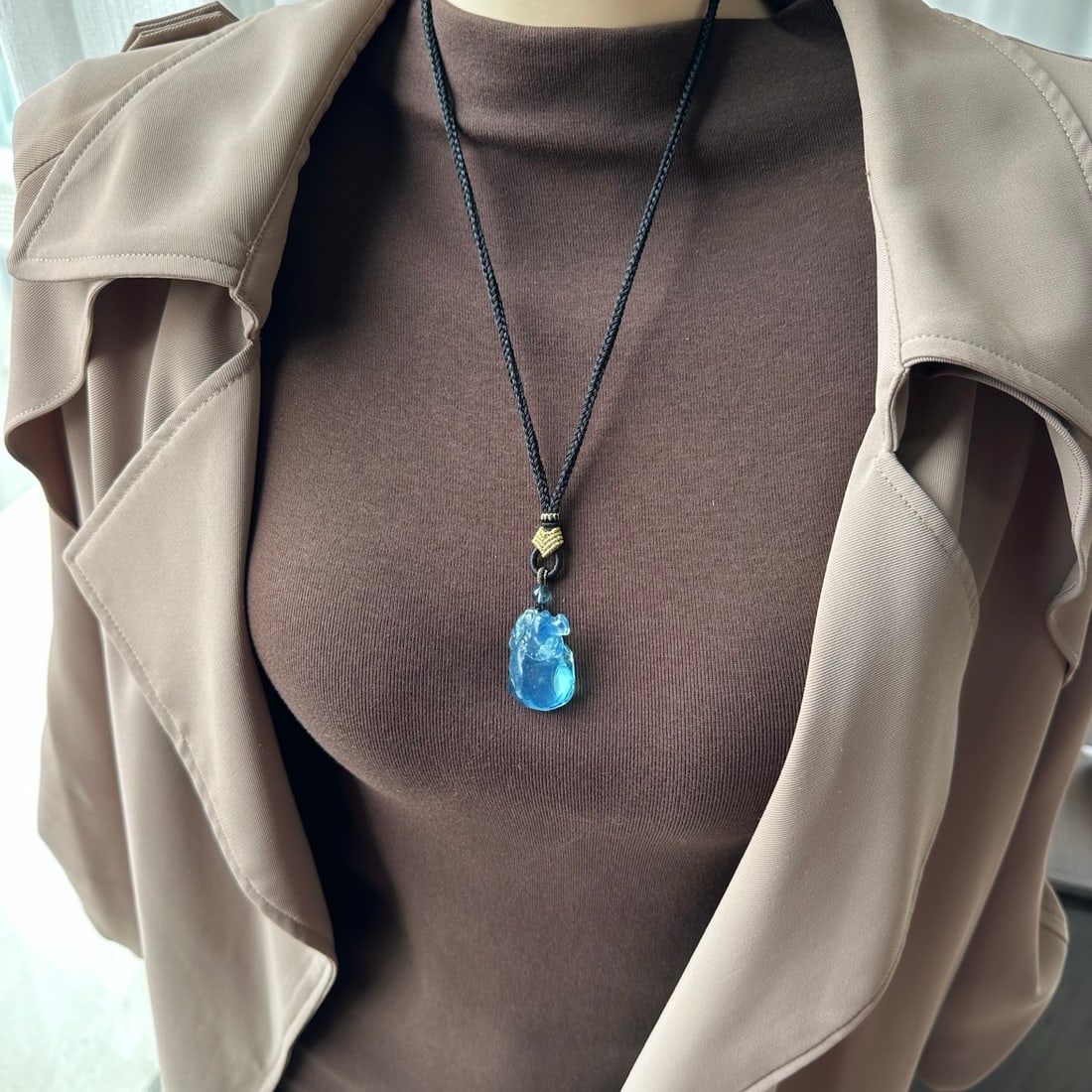 Aquamarine Hand-Carved Ox Pendant with Certificate - 7