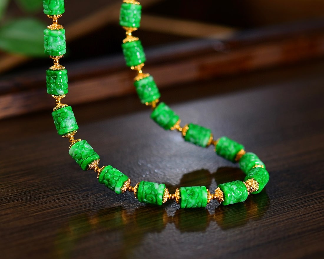 Natural Green Jadeite Necklace with Certificate - 2