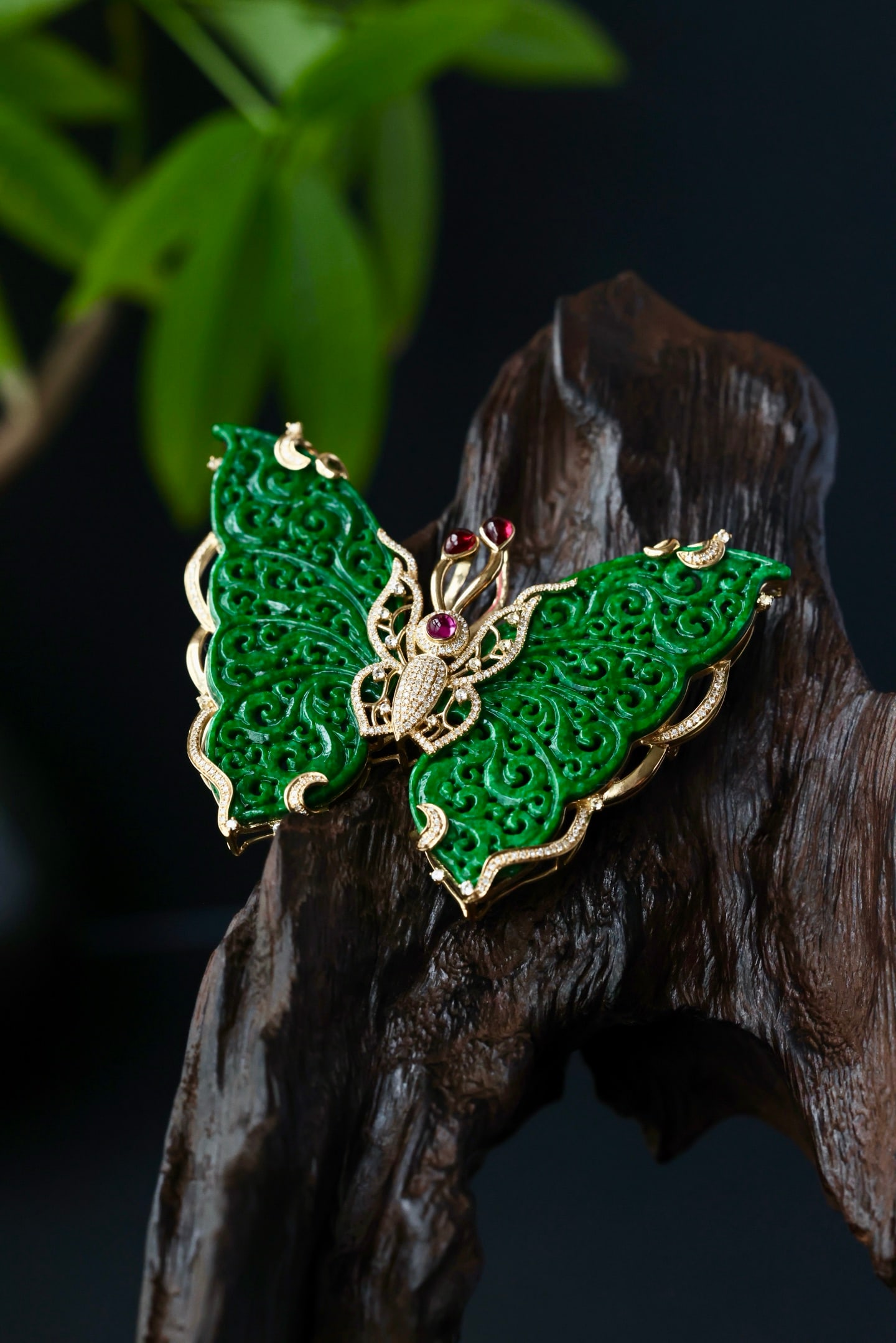 18K Gold Inlay Green Hetian Jade,Diamond Butterfly Pendant - 2