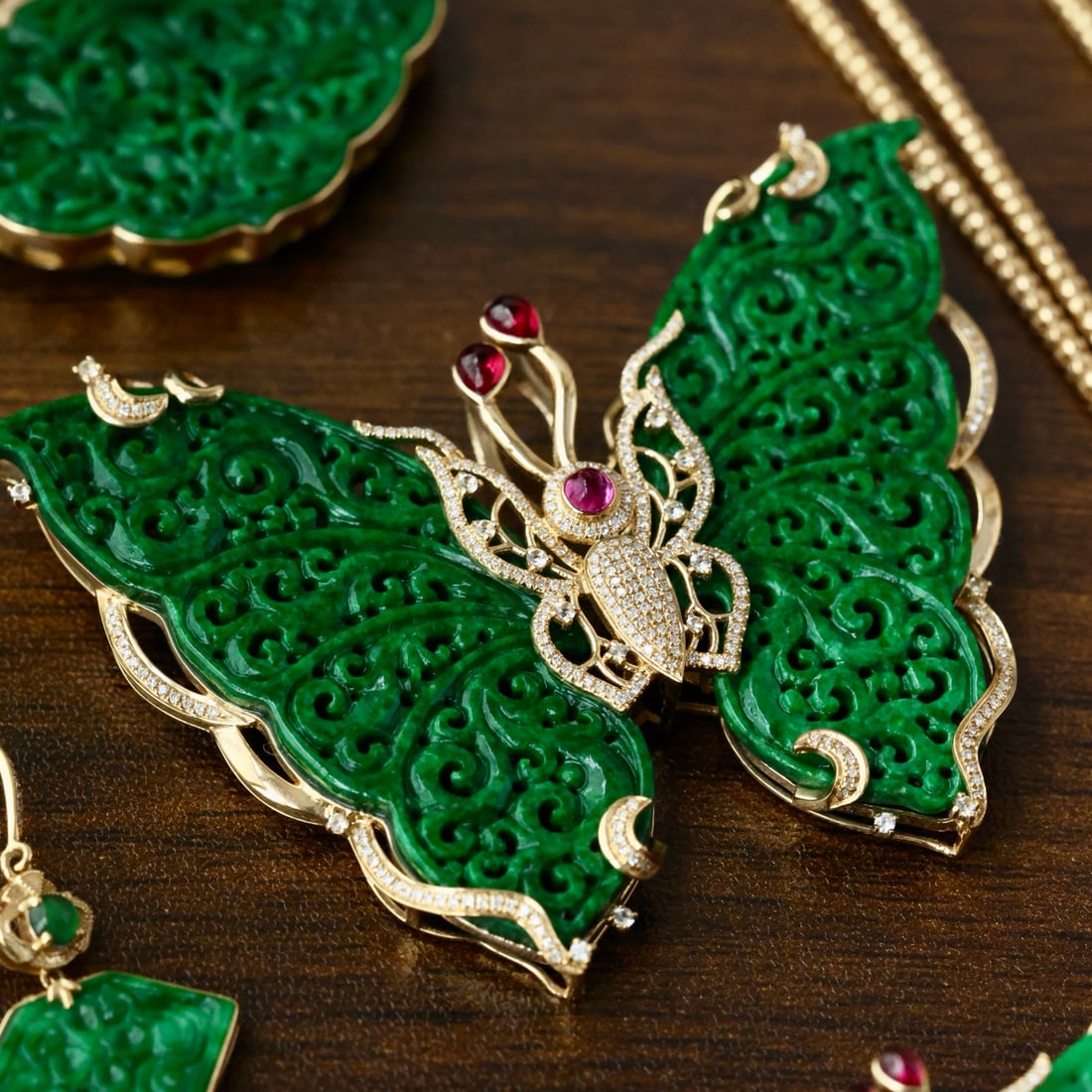 18K Gold Inlay Green Hetian Jade,Diamond Butterfly Pendant - 8