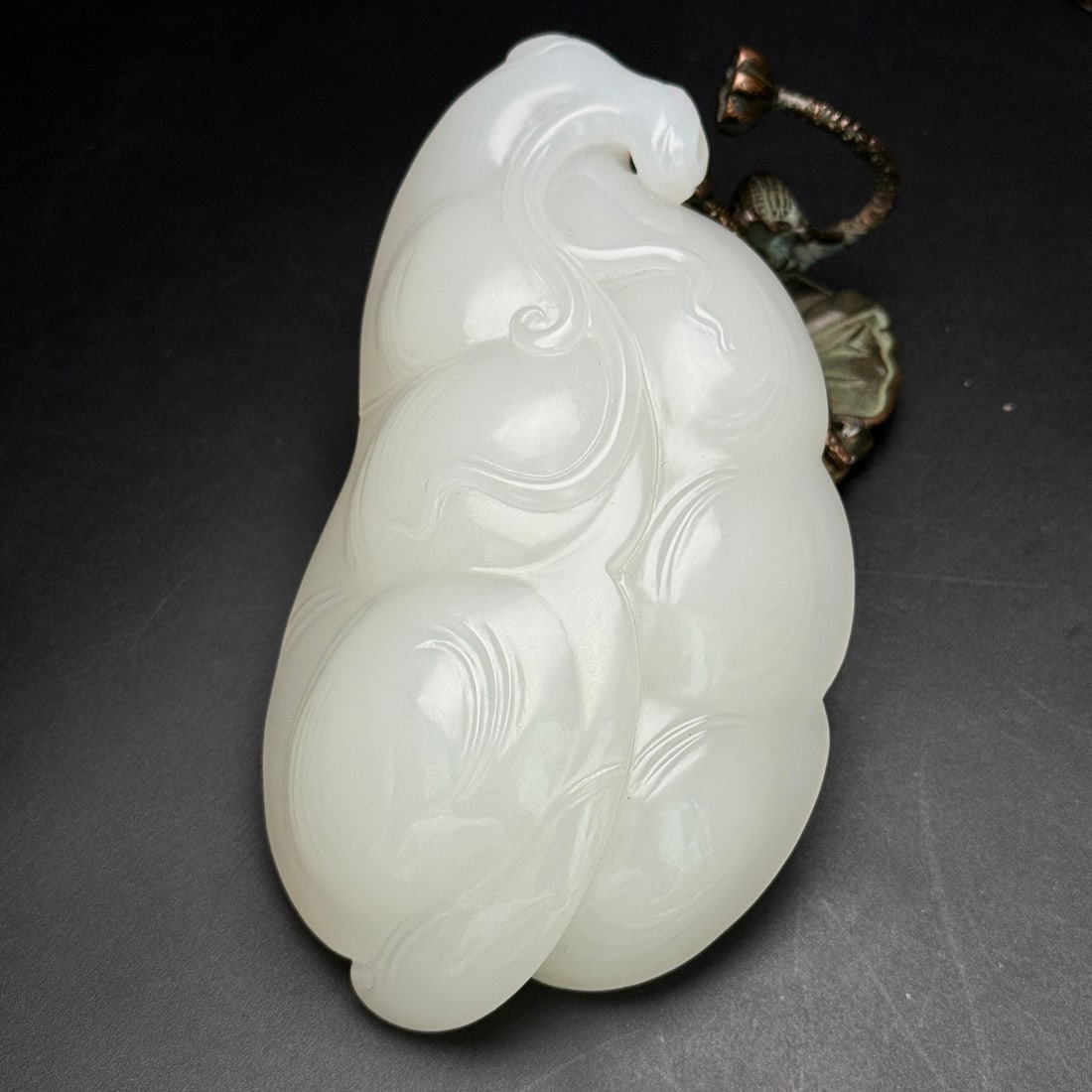 White Hetian Jade Hand-Carved Bean Pendant/Statue (1 of 9)