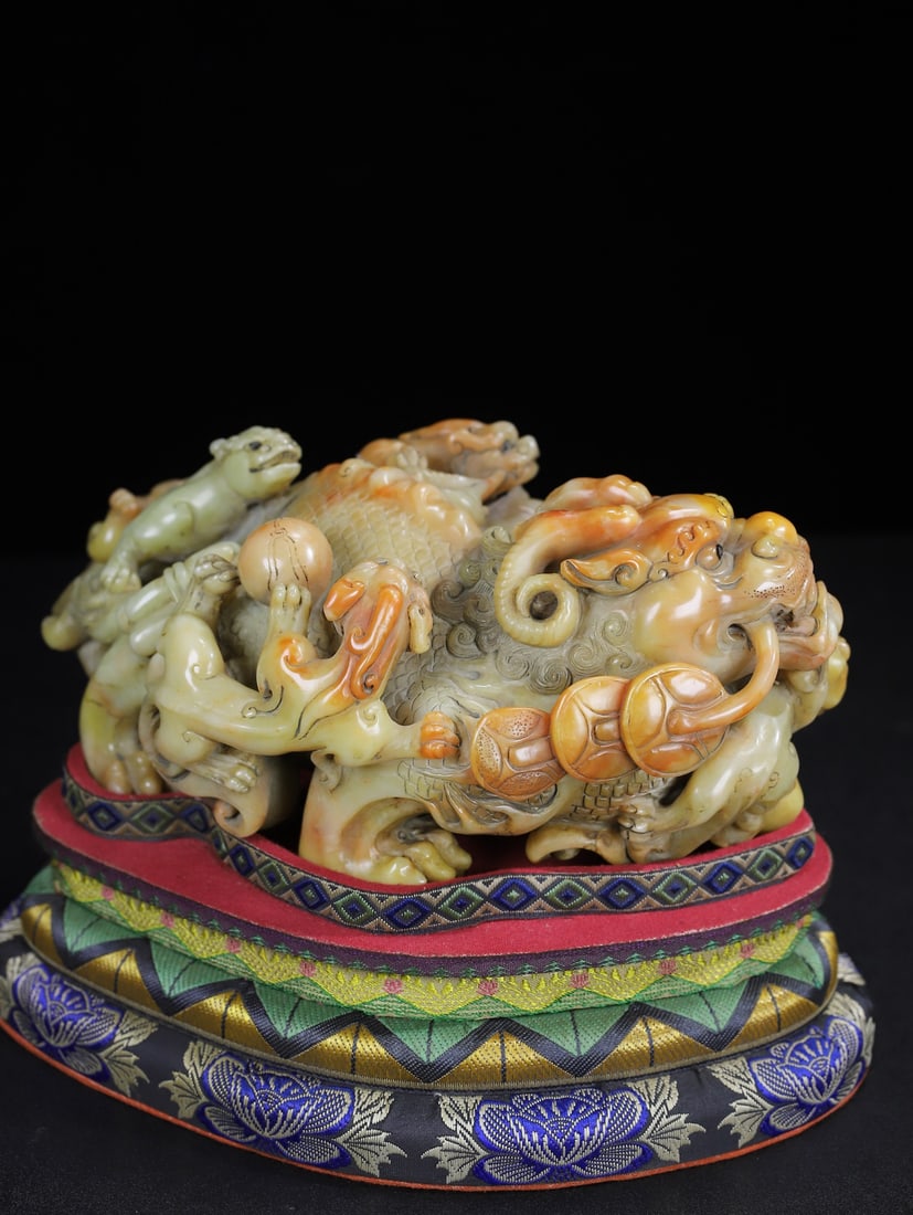 Shoushan Soapstone Hand-Carved Fortune Lion,Chi Dragon Statue - 7