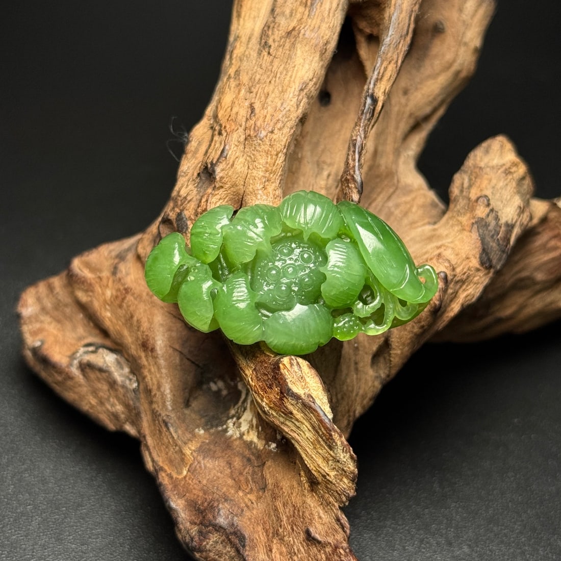 Green Hetian Jade Hand-Carved Lotus Pendant - 2