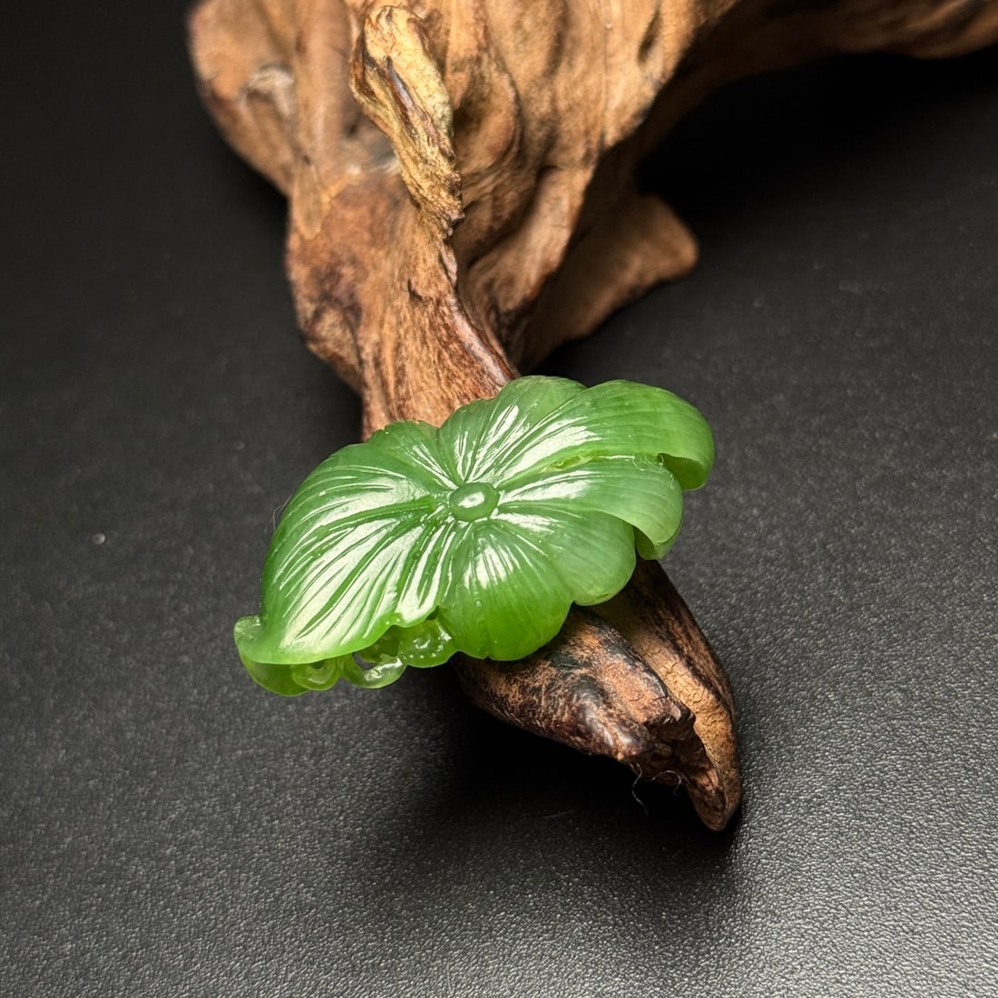 Green Hetian Jade Hand-Carved Lotus Pendant - 5