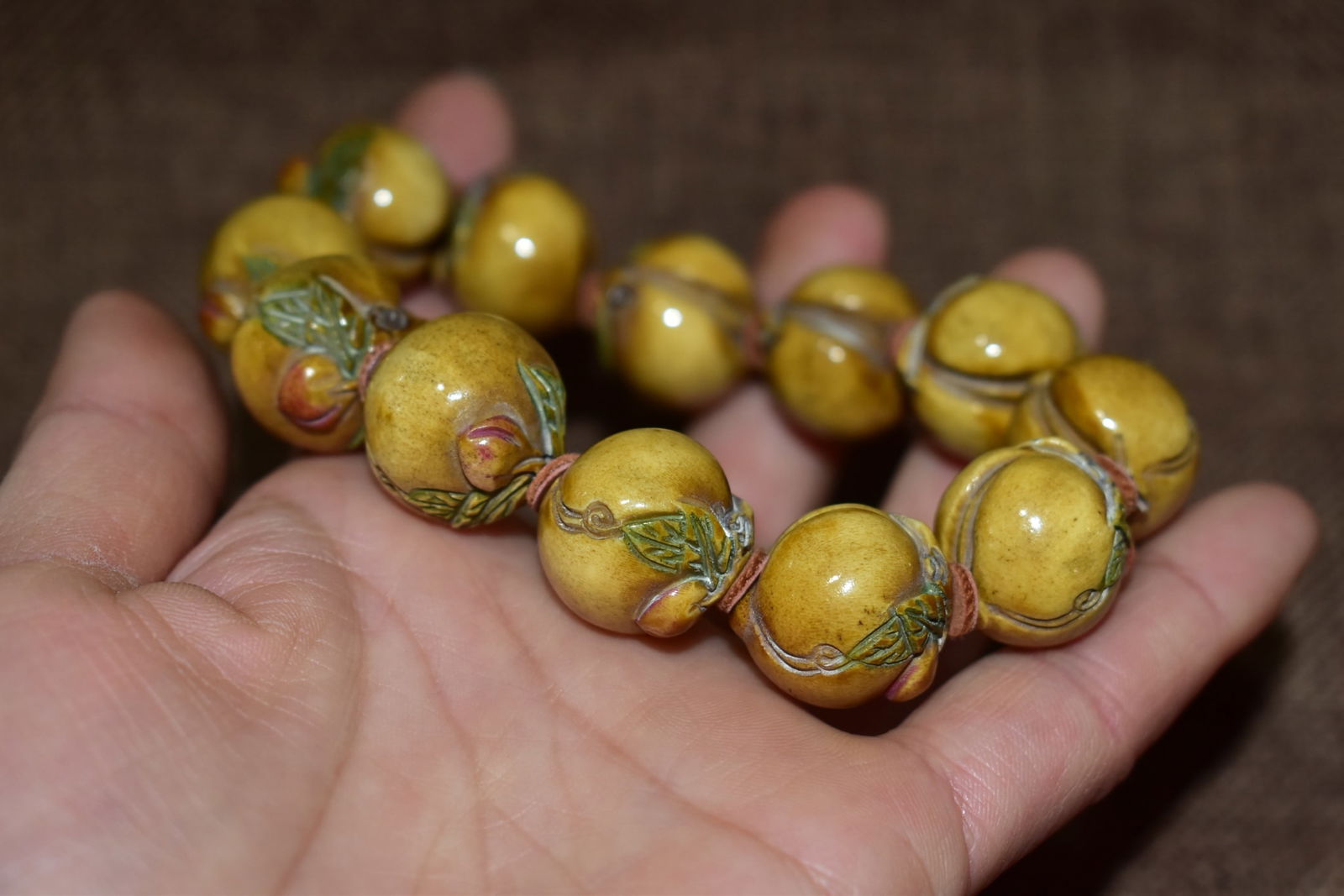 Horn Hand-Carved Peach Hand Chain - 8