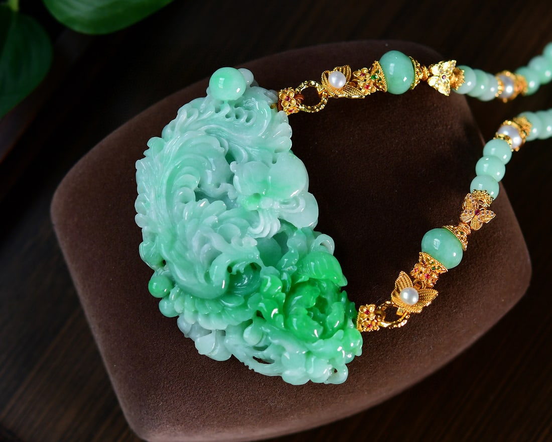 Green Jadeite Hand-Carved Phoenix Peony Pendant - 3