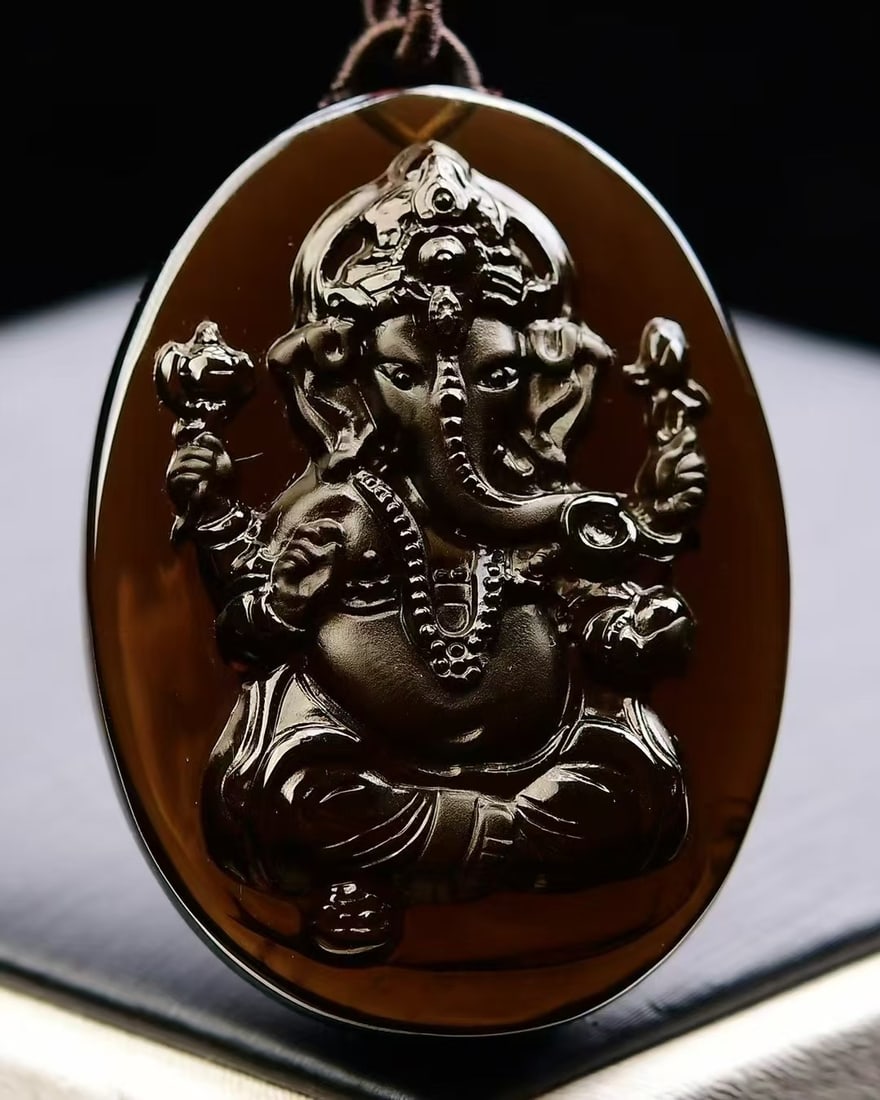 Citrine Fortune Deity Elephant Pendant: Title: Citrine Fortune Deity Elephant Pendant Origin: Chinese Date/Period: After2020 Materials: Citrine Dimensions: 50x37x15(mm) 1.97x1.46x0.59(inches) Weight 0.09 lbs/43g Reserve: $199.00 