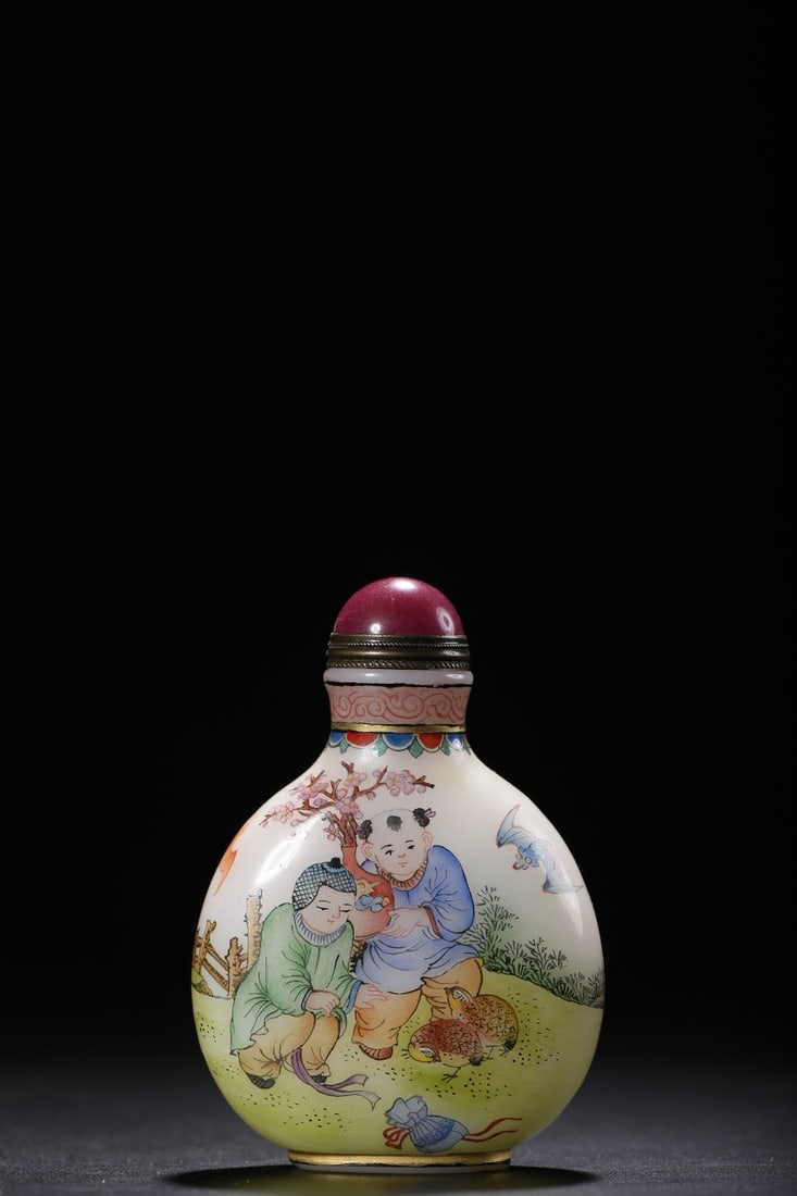 Peking Glass Famille Rose Snuff Bottle - Kid: Title: Peking Glass Famille Rose Snuff Bottle - Kid Origin: Chinese Date/Period: After1900 Materials: Peking Glass Dimensions: 82x57x29(mm) 3.23x2.24x1.14(inches) Weight 0.28 lbs/127g Reserve: