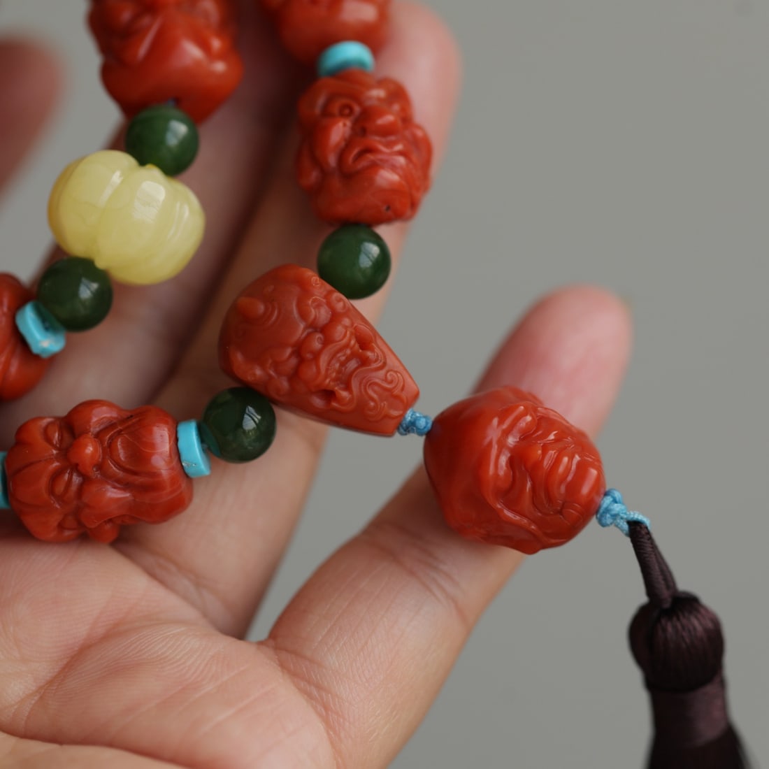 Nanhong Agate Hand-Carved Eighteen Arhat Hand Chain - 4