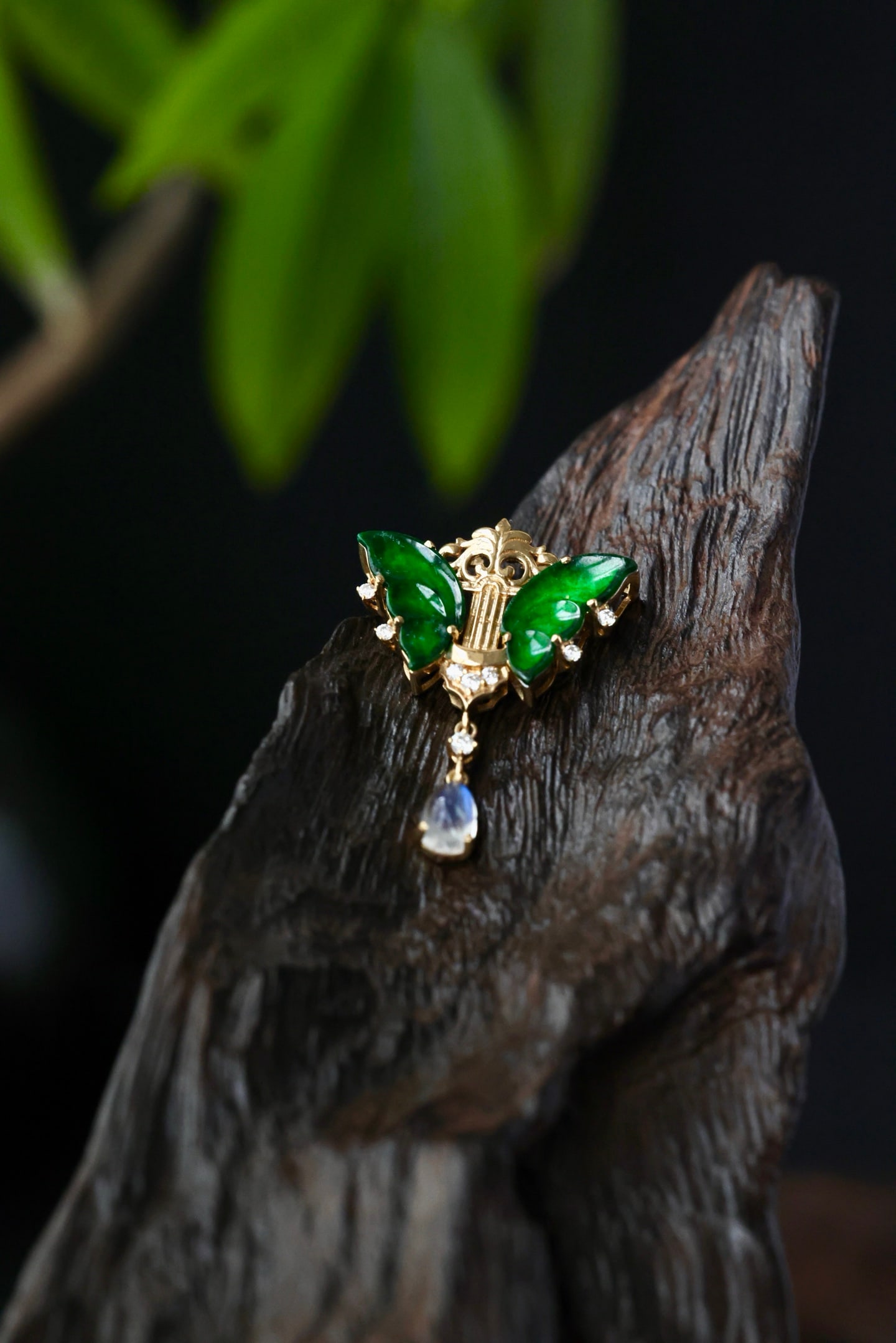 18K Gold Inlay Green Jadeite Butterfly Pendant - 7