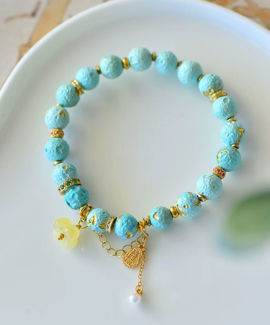 8.8mm Turquoise Beads Hand Chain: Title: 8.8mm Turquoise Beads Hand Chain Origin: Chinese Date/Period: After2020 Materials: Turquoise Dimensions: 8.8(mm) 0.35(inches) Weight 0.04 lbs/16g Reserve: $499.00 Shipping:Domestic: Shipping