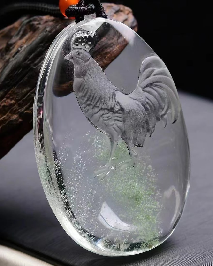 Green Crystal Hand-Carved Rooster Pendant - 2