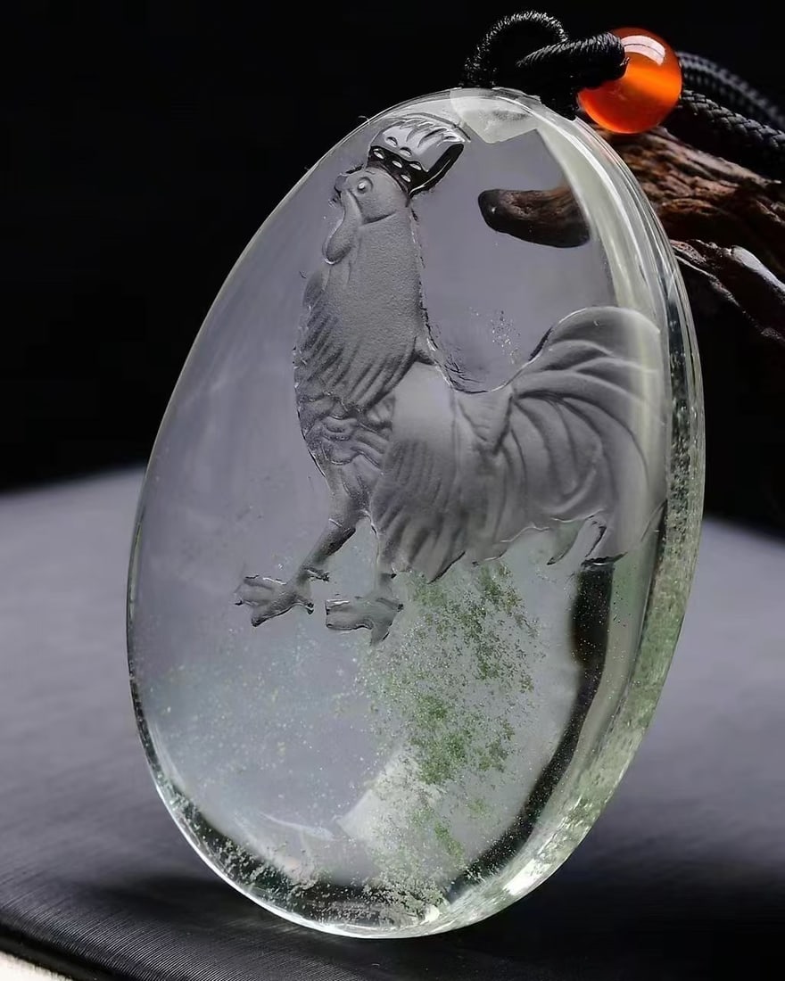 Green Crystal Hand-Carved Rooster Pendant - 3