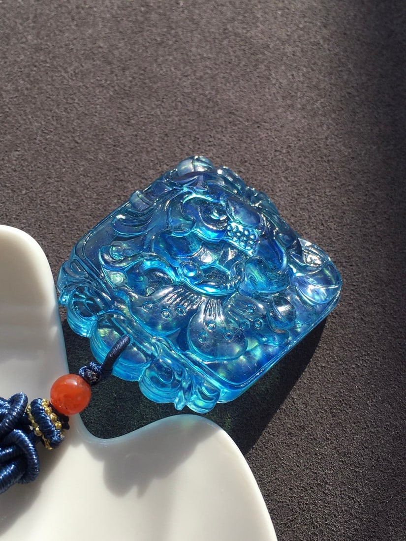 Natural Aquamarine Hand-carved Pendant - Flower,butterfly - 2