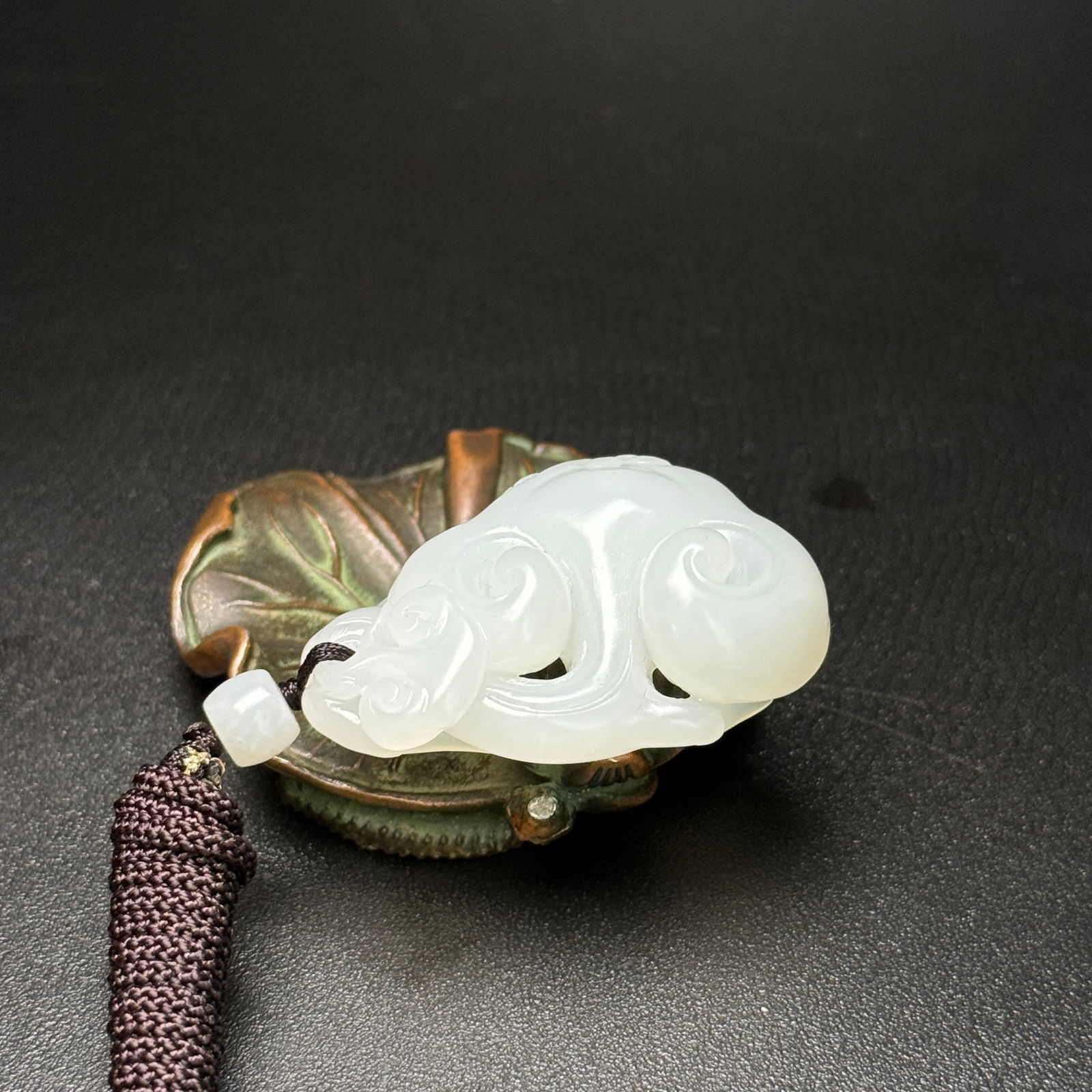 White Hetian Jade Ruyi Pendant - 4