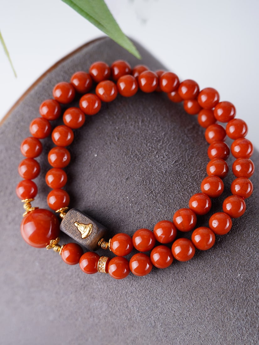 7.3mm Nanhong Agate Hand Chain with Certificate: Title: 7.3mm Nanhong Agate Hand Chain with Certificate Origin: Chinese Date/Period: After2020 Materials: Nanhong Agate Dimensions: 7.3(mm) 0.29(inches) Weight 0.06 lbs/29g Reserve: $199.00 Shipping: