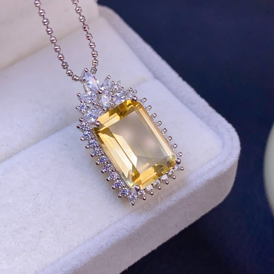 Silver lnlay Yellow Crystal Pendant - 2