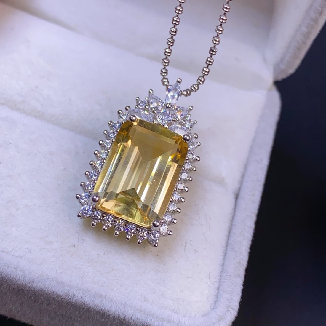 Silver lnlay Yellow Crystal Pendant - 3