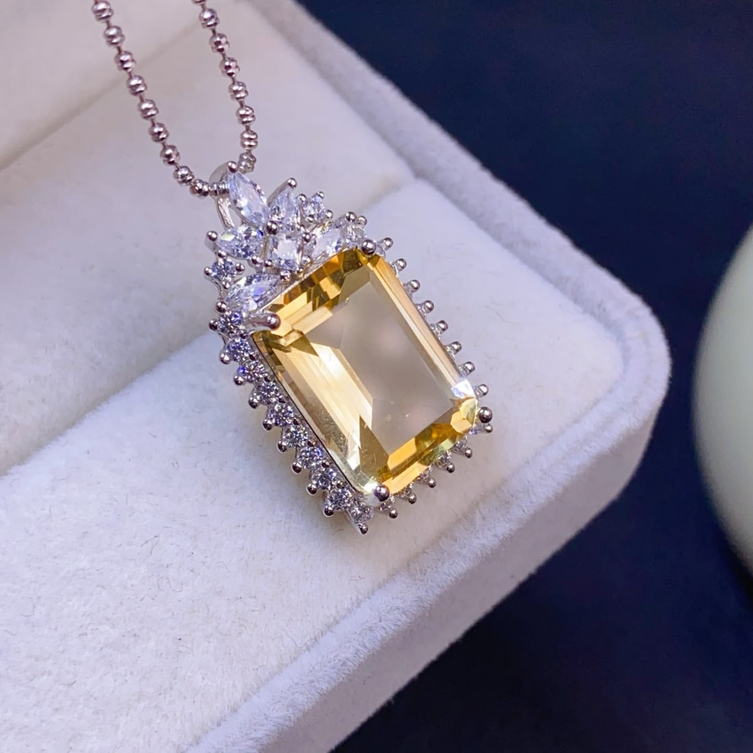 Silver lnlay Yellow Crystal Pendant - 4