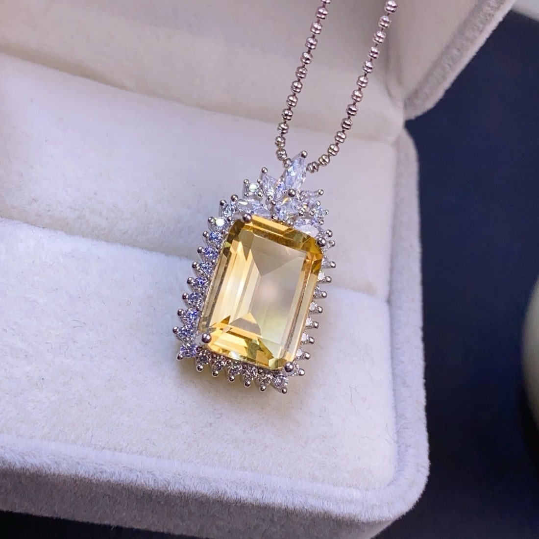 Silver lnlay Yellow Crystal Pendant - 5