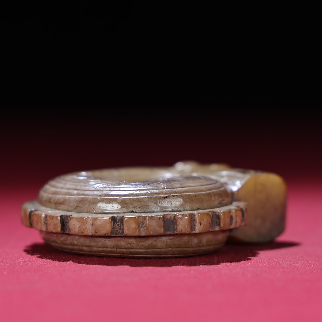 Hetian Jade Statue/Pendant - Dragon Old - 9