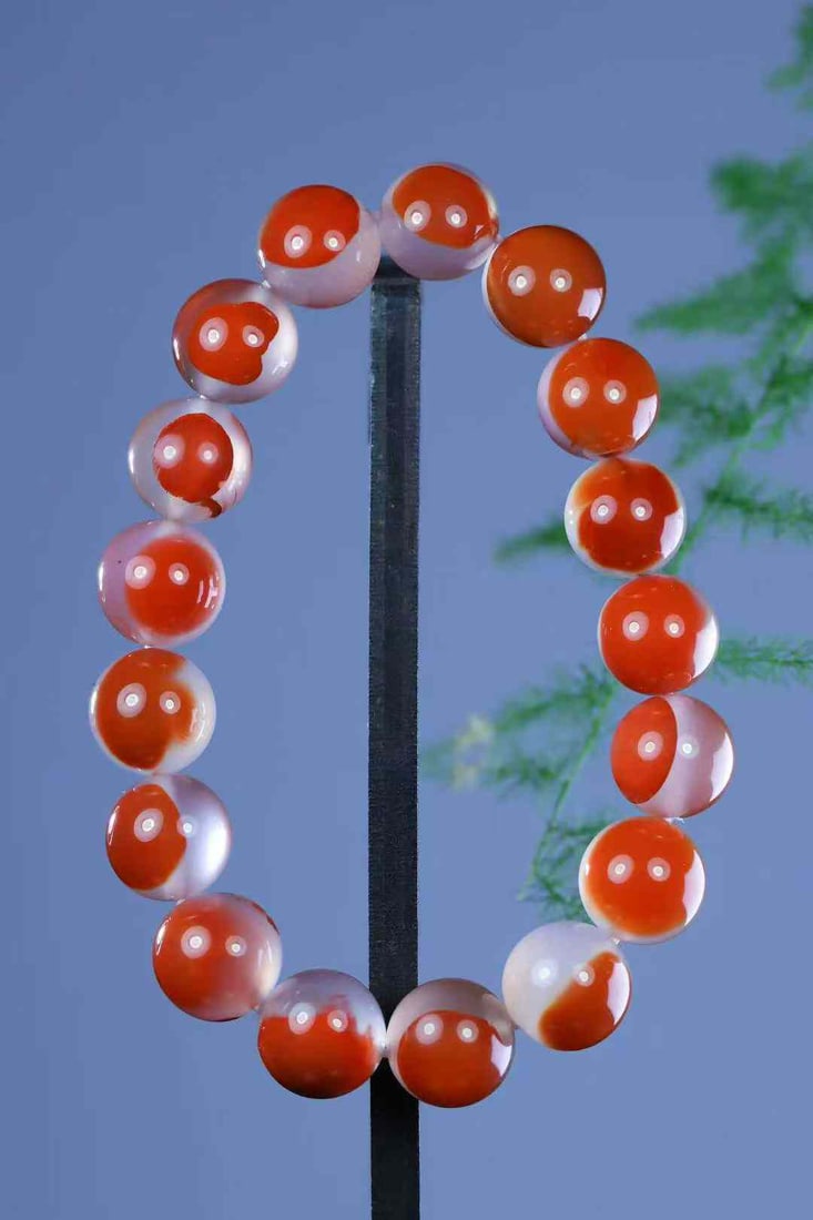 11.4mm Natural Nanhong Agate Beads Bracelet with Certificate: Title: 11.4mm Natural Nanhong Agate Beads Bracelet with Certificate Origin: Chinese Date/Period: After2025 Materials: Nanhong Agate Dimensions: 11.4(mm) 0.45(inches) Weight 0.07 lbs/33.6g Reserve: