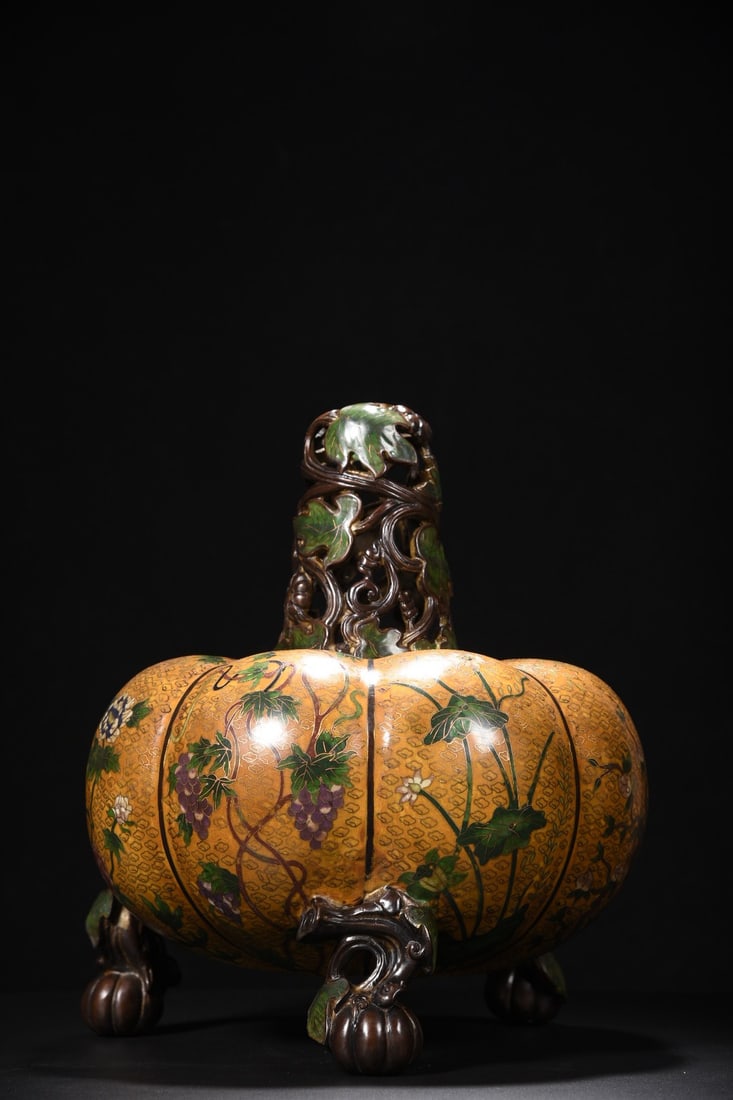 Bronze Cloisonne Big Incense Burner - Pumpkin: Title: Bronze Cloisonne Big Incense Burner - Pumpkin Origin: Chinese Date/Period: After1850 Materials: Bronze Cloisonne Dimensions: 400x360x100(mm) 15.75x14.17x3.94(inches) Weight 19.60 lbs/8890g 