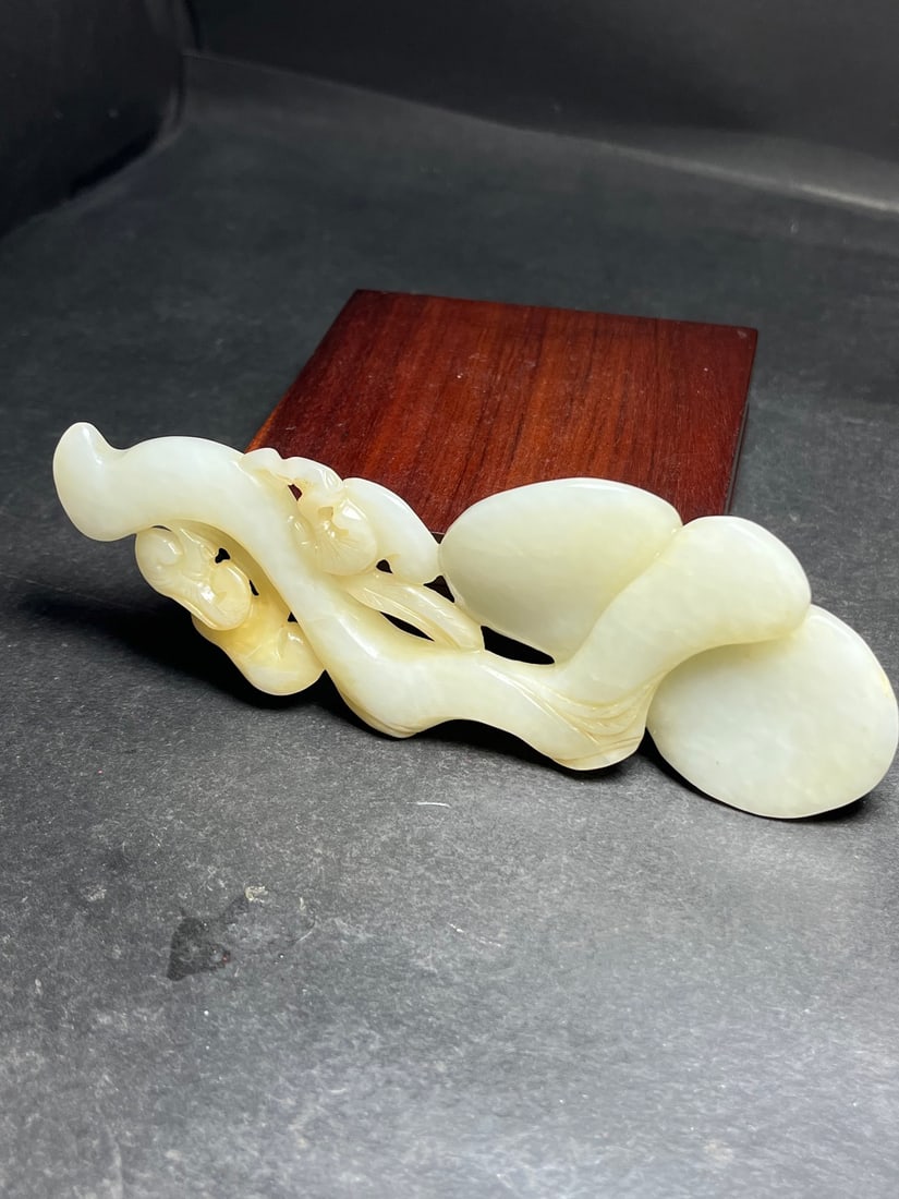 Hetian Jade Pendant/Statue - Ruyi - 6