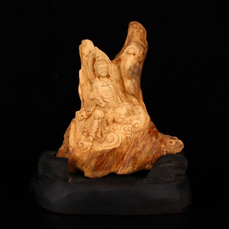 Yabai Wood Hand-Carved Kwan-yin Statue: Title: Yabai Wood Hand-Carved Kwan-yin Statue Origin: Chinese Date/Period: After2000 Materials: Wood Dimensions: 200x150x80(mm) 7.87x5.91x3.15(inches) Weight 0.42 lbs/189g Reserve: $389.00 