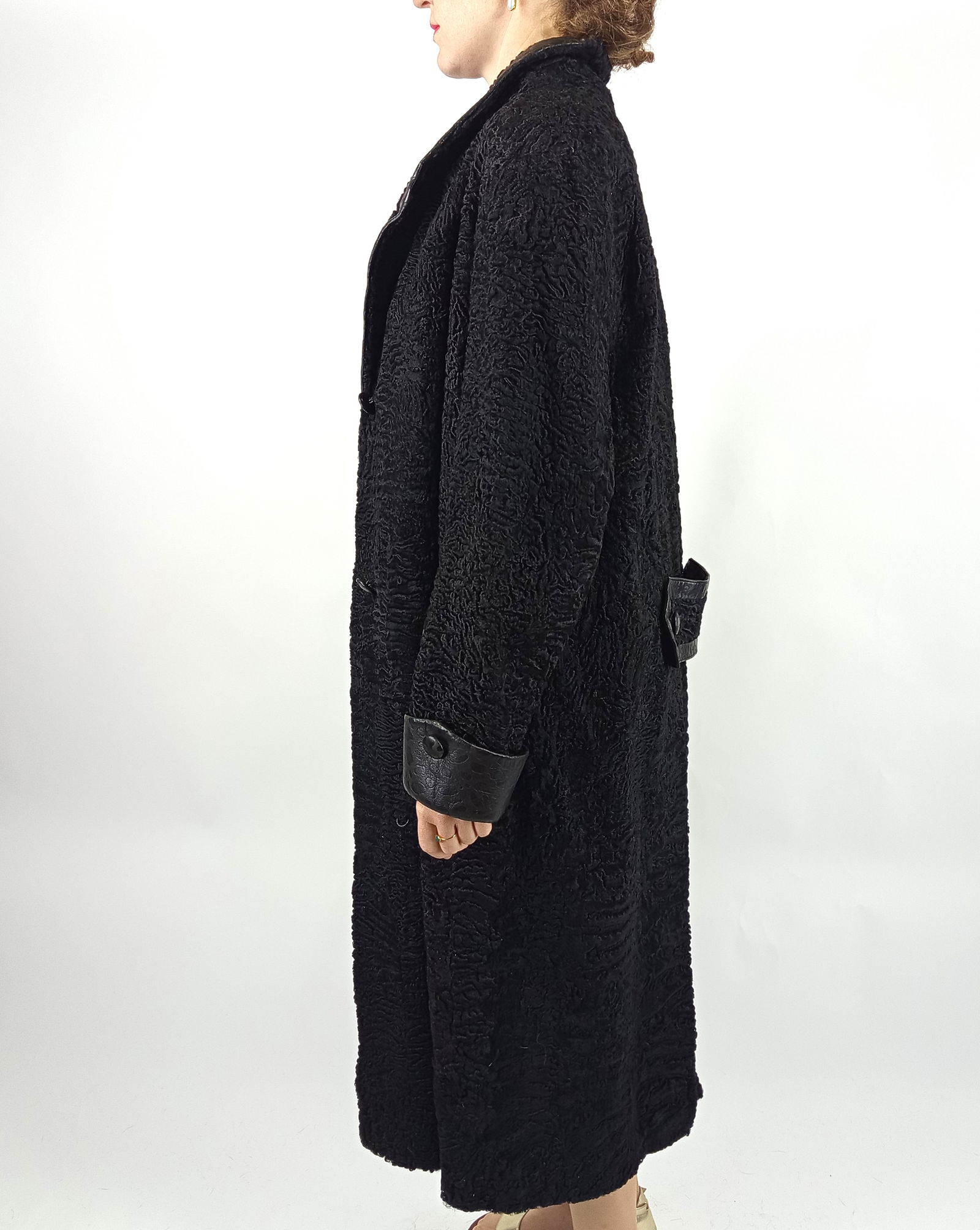 BLACK PERSIAN LAMB FUR COAT EU: XL ; US: 20 - 7