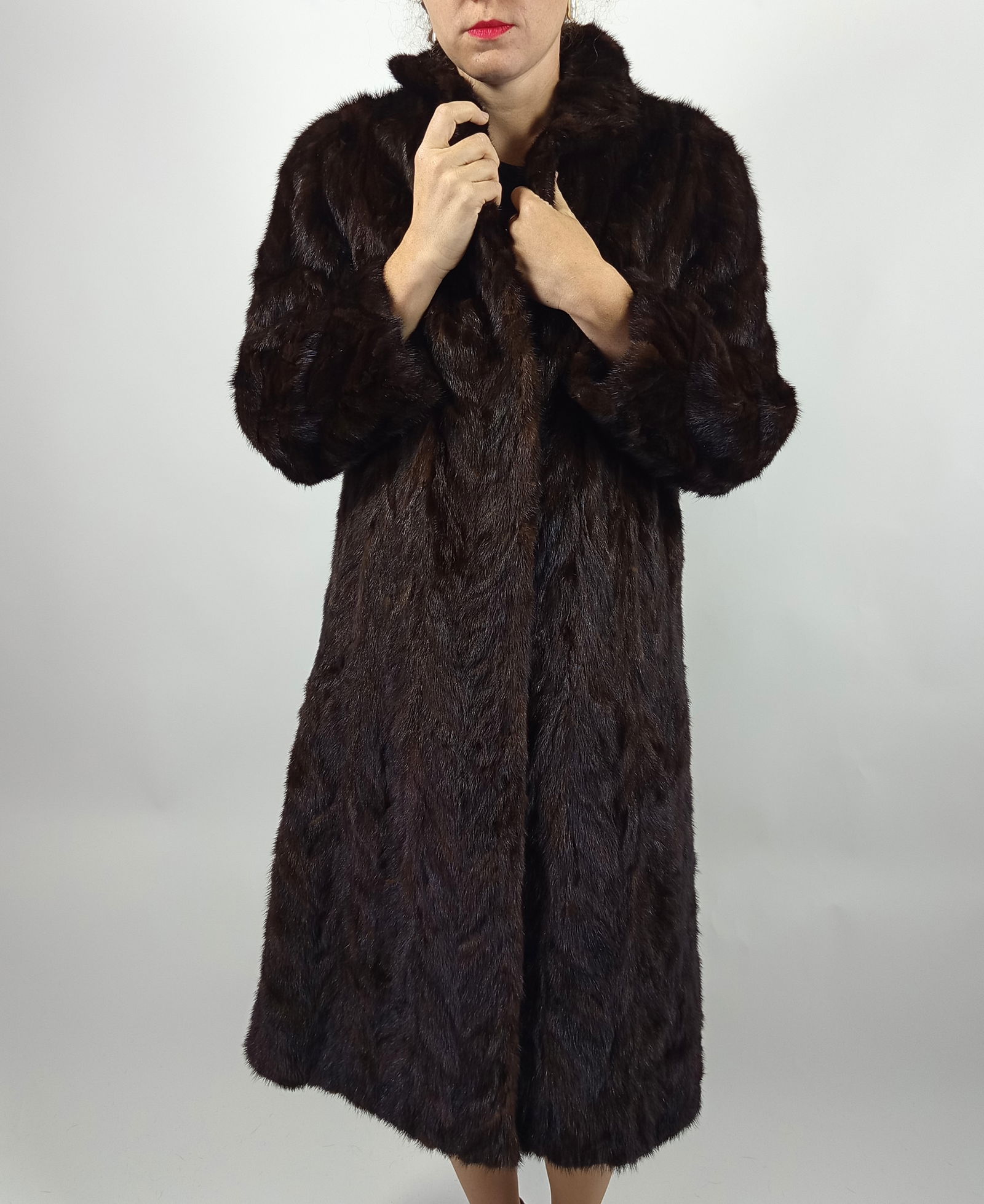 LONG BROWN MINK FUR COAT EU: XL ; US: 20 - 8