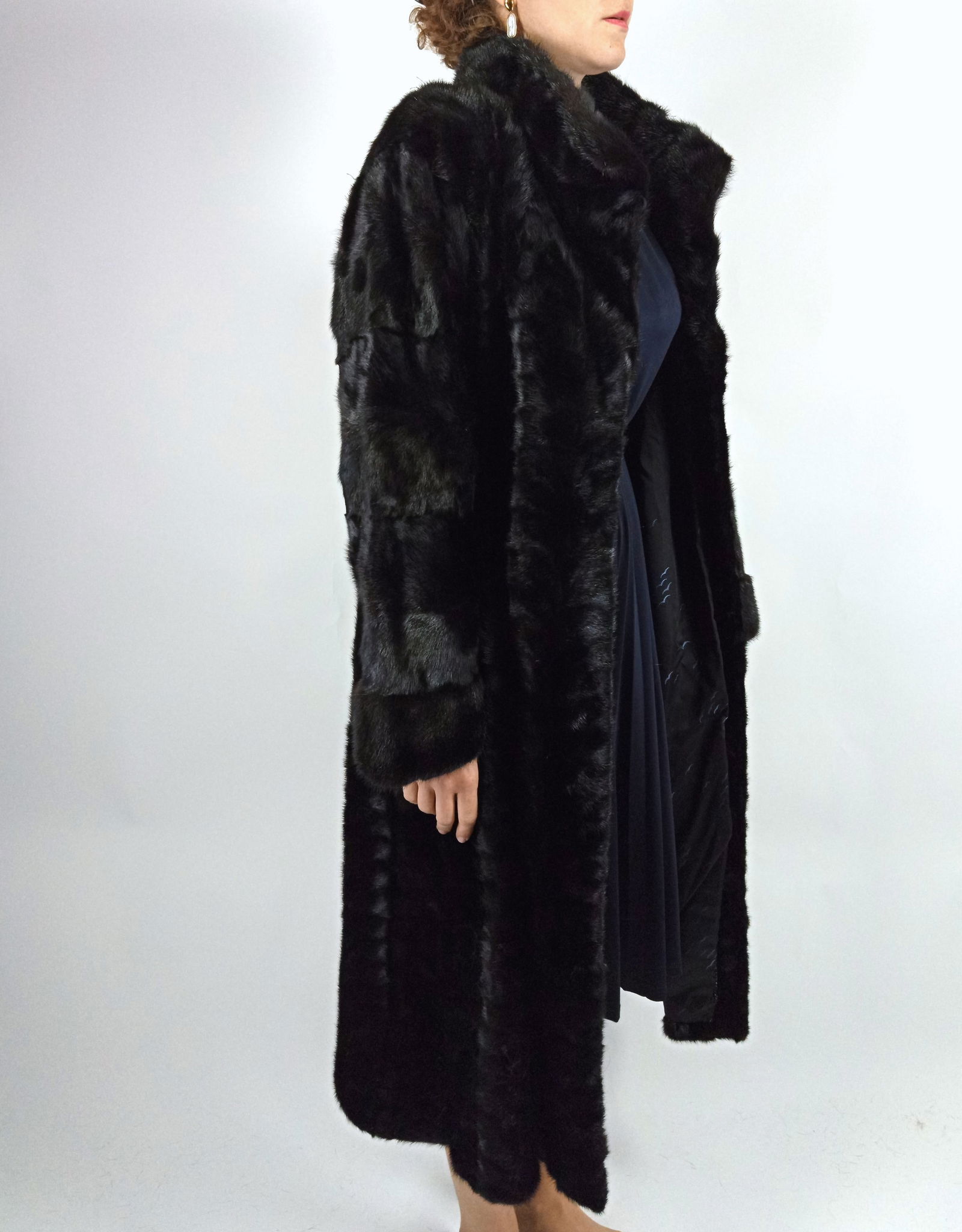 BLACK MINK FUR COAT EU: XL ; US: 24 - 11