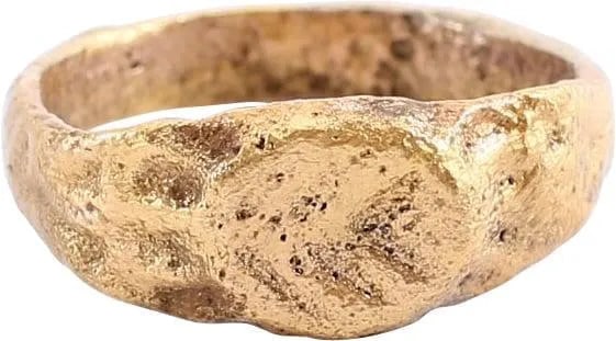 EUROPEAN GIRLS RING 16th-17th CENTURY, SZ 2 3/4: 16th-17th century. Size 2 3/4 with a 2.2mm width band. The top in the form of a betrothal ring with foliate clusters flanking a central oval. During the Renaissance, the act of committing to marriage