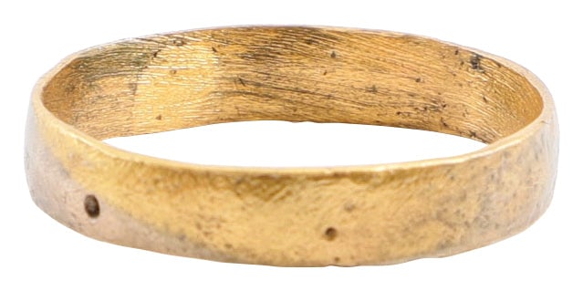 VIKING WEDDING RING SIZE 8 1/4 (1 of 5)