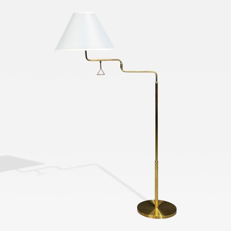 Armaturhantverk Göteborg, Articulating Floor Lamp, Brass, Fabric, Sweden, 1960s: Title: Armaturhantverk Göteborg, Articulating Floor Lamp, Brass, Fabric, Sweden, 1960s Description: AB Armaturhantverk Göteborg, Swedish Mid-Century Modern, Articulating Floor Lamp, Brass, F
