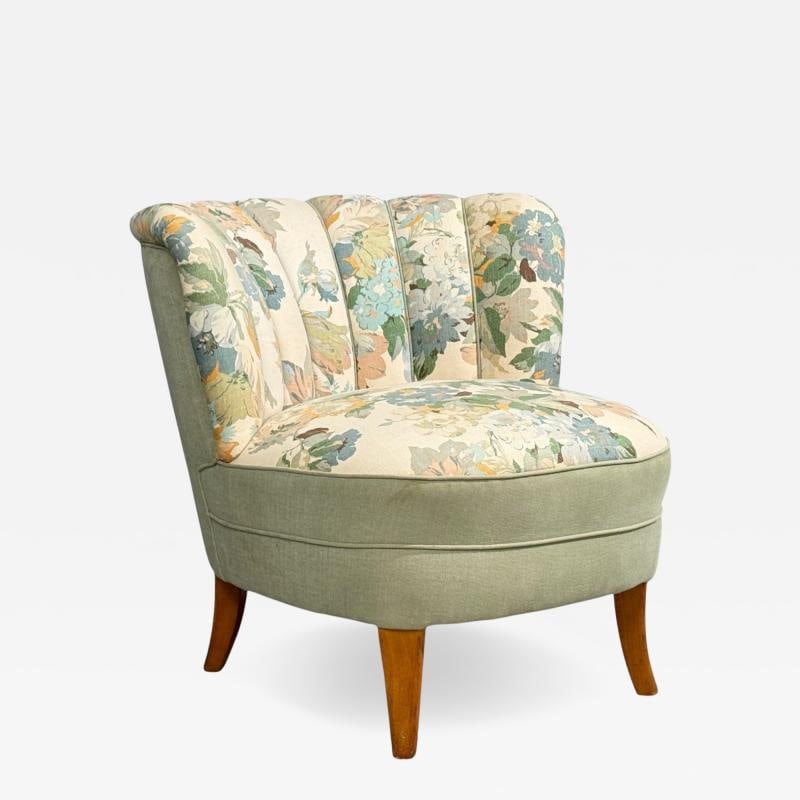 Swedish Modern, Lounge Chair, Floral Fabric, Beech, Sweden, 1950s: Title: Swedish Modern, Lounge Chair, Floral Fabric, Beech, Sweden, 1950s Description: Swedish Mid-Century Modern, Lounge Chair, Floral Fabric, Beech, Sweden, 1950s A single slipper or lounge chair
