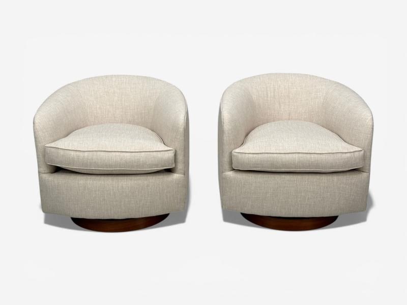 Milo Baughman, Swivel Chairs, Beige Upholstery, Walnut, USA, 1970s - 2