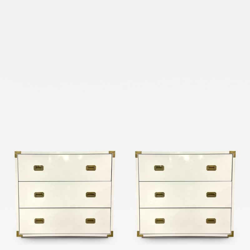 Pair Hollywood Regency Campaign Cabinets, Commodes, Nightstands, White Lacquer: Title: Pair Hollywood Regency Campaign Cabinets, Commodes, Nightstands, White Lacquer Description: Hollywood Regency style campaign cabinets, commodes, nightstands, white lacquer, bronze. A pair of