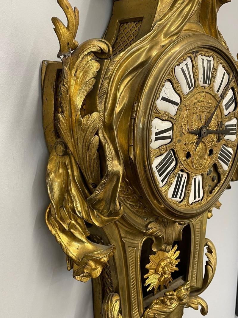 Louis XV, Figural Cartel Clock, Dore Bronze, France, 19th/20th c. - 3
